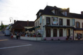 Hotels in Rogny-Les-Sept-Écluses